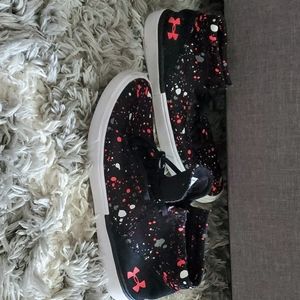 Under Armour Sneakers Youth Size 6